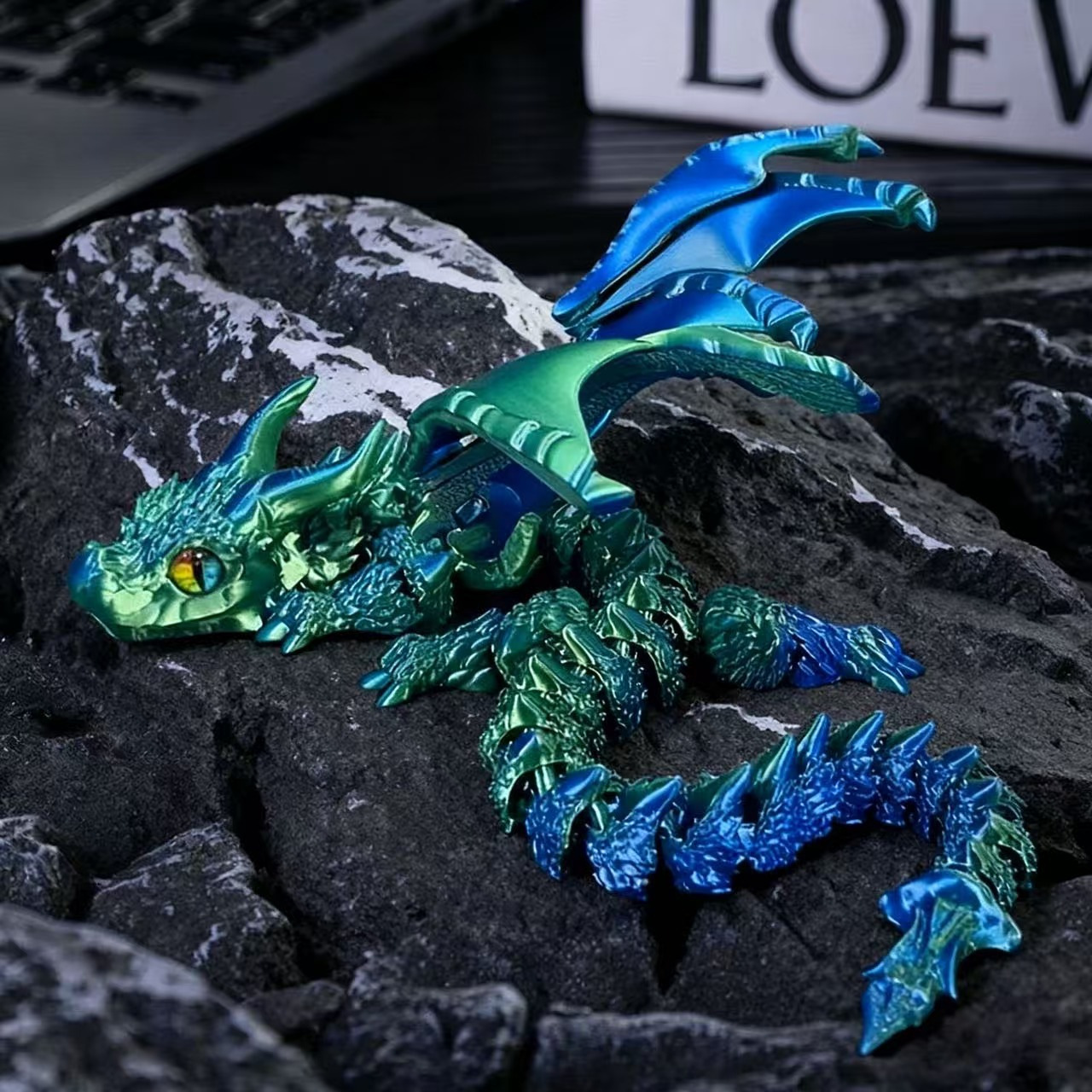 نموذج محاكاة تنين ويفرن ثلاثي  - مراجعة Novelty Gifts وسعره